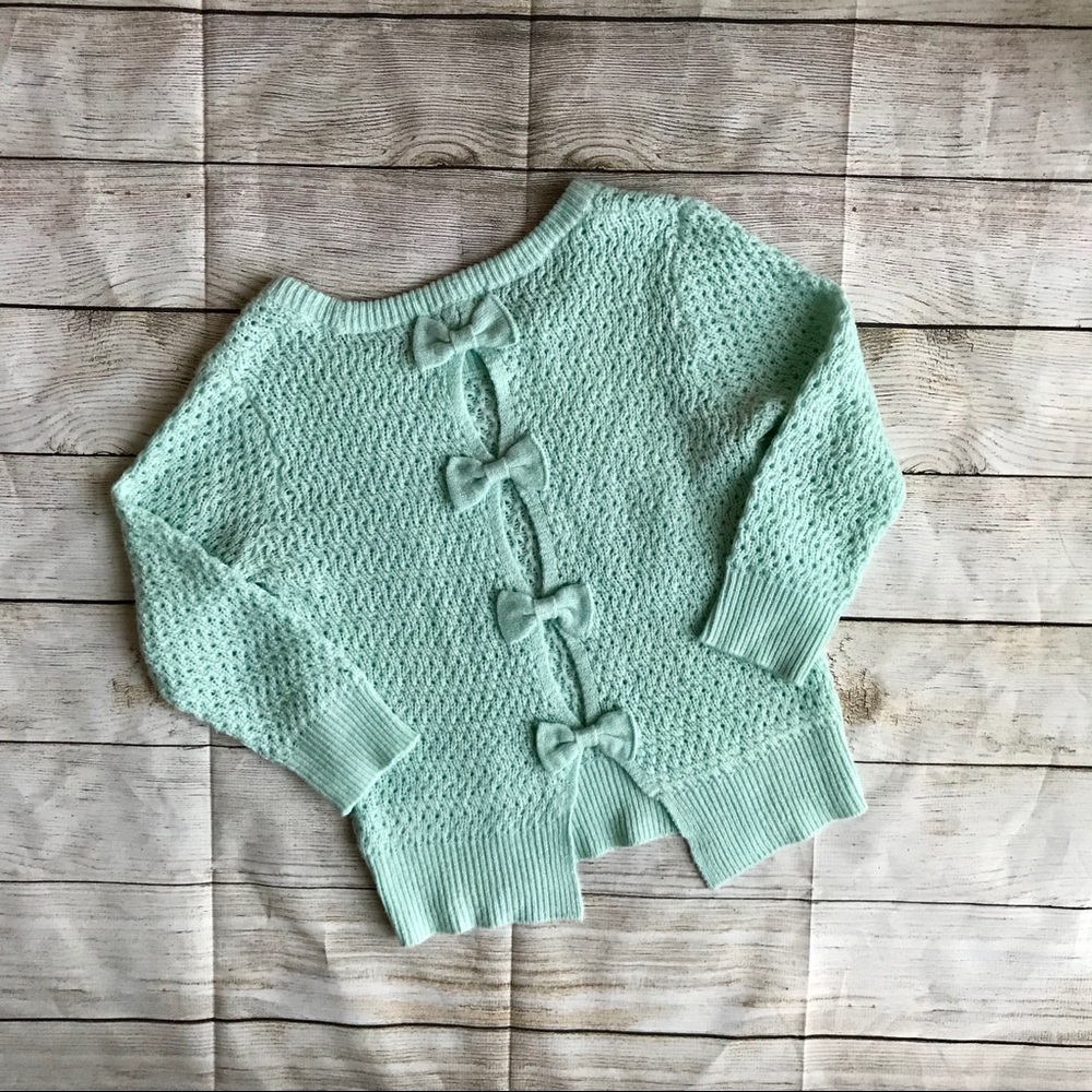 dELia*s Open-Back Pullover Sweater Size M - Picture 2 of 4